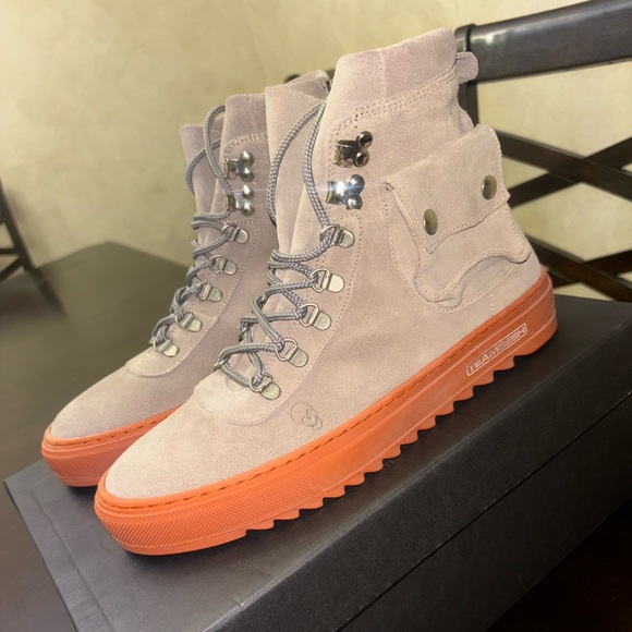 Slightly worn, originally bought for $350. EXTREMELY RARE. - Picture 3 of 5